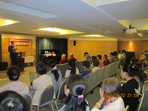 Mr.Yang Sen Hong speaking during the book launch