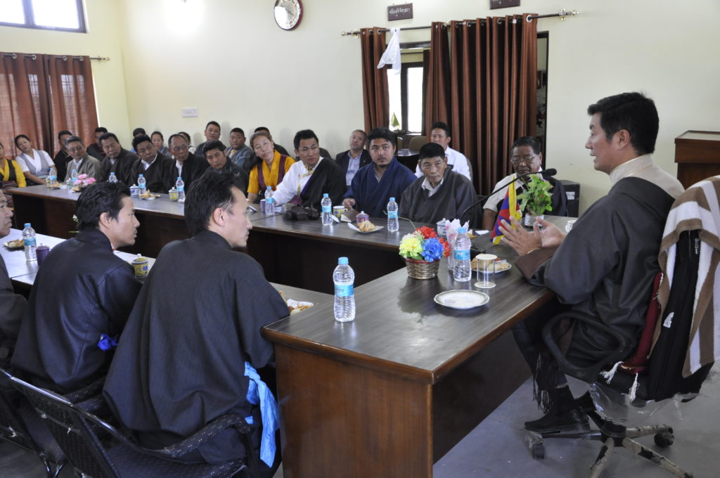 Sikyong meeting with settlement officers and representatives of settlements near Dehradun, 2 April 2017.