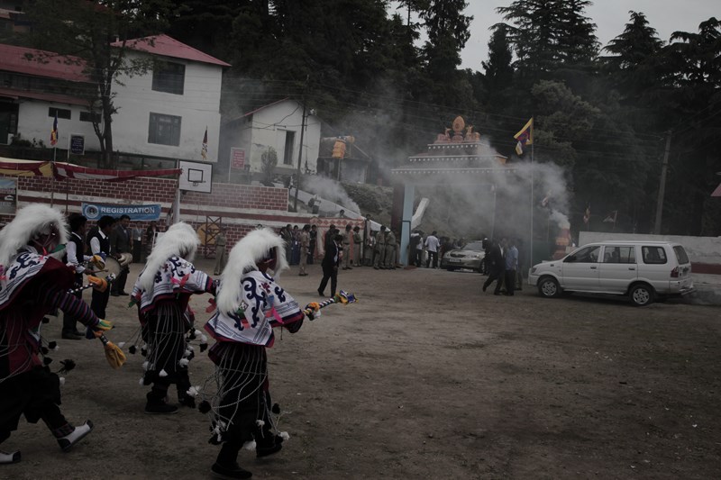 Schoolchildren perform auspicious Tashi Sholpa dance to welcome His Holiness the Dalai Lama to the CST school to give a teaching as part of its golden jubilee celebrations in Dalhousie, India, on 27 April 2013/Photo/Sangjey Kyab