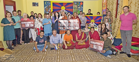 Russian supporters join Tibetans on the occasion of International Tibet Solidarity Day in Moscow on 17 May 2013