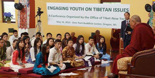 His Holiness the Dalai Lama speaking to Tibetan students during their meeting in Madison, Wisconsin on May 16, 2013. Photo/Jeremy Russell/OHHDL