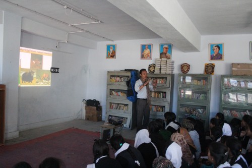 Zamlha Tempa Gyaltsen talking about impact of climate change to the students at Kaza.