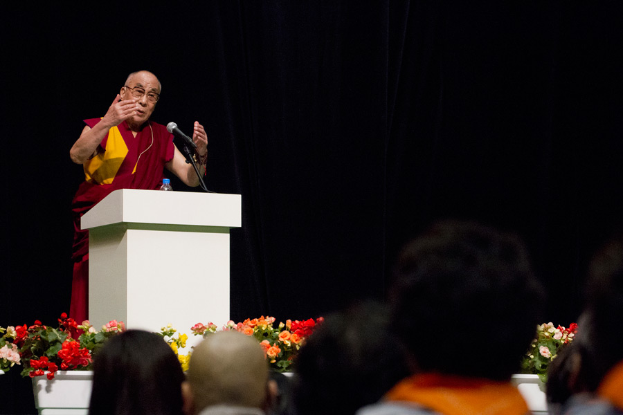 His Holiness the Dalai Lama speaking during his public talk at Ryogoku Kokugikan Hall in Tokyo, Japan on November 25, 2013. Photo/Office of Tibet, Japan