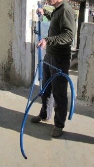 Police in Lhasa use these pincers to deter would be self-immolators. (Anastasia Corell)