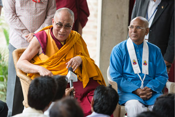 His Holiness the Dalai Lama speaking to representatives of Buddhist communities and students of Buddhist Studies at Nagaloka in Nagpur, Maharashtra, India on January 8, 2014. Photo/Tenzin Choejor/OHHDL