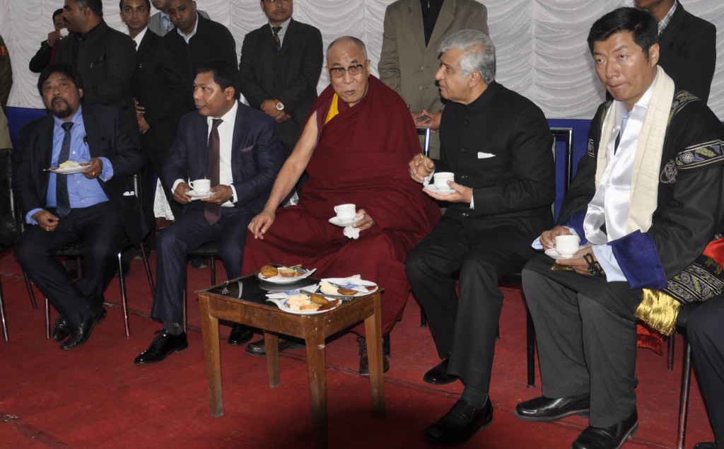 His Holiness the Dalai Lama and Sikyong Dr Lobsang Sangay with Governor Dr K K Paul (2nd right) and Chief Minister Dr Mukul Sangma (2nd left) after attending the Martin Luther Christian University's convocation ceremony in Shillong, Meghalaya, on 3 Feb. 2014/DIIR Photo