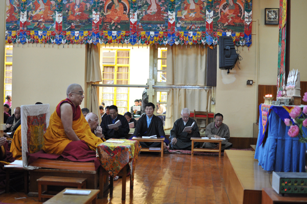 The abbot of Namgyal Monastery presides over the special prayer service at Tsuglagkhang, the main temple, in Dharamshala, India, on 26 March 2014/DIIR photo/Tenzin Phende