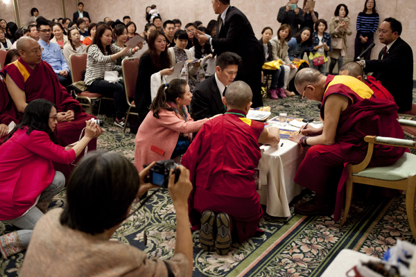 His Holiness the Dalai Lama during a meeting with Chinese followers in Tokyo, Japan, on 18 April 2014/Photo/Office of Tibet