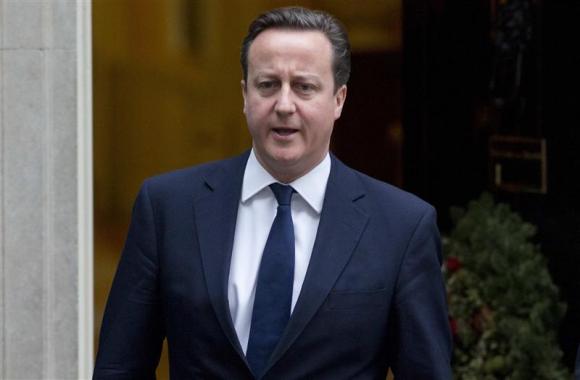 Britain's Prime Minister David Cameron leaves Downing Street in London December 19, 2012. Credit: Reuters/Neil Hall