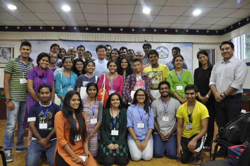 The students posing for a group photo with Sikyong Dr.Lobsang Sangay.