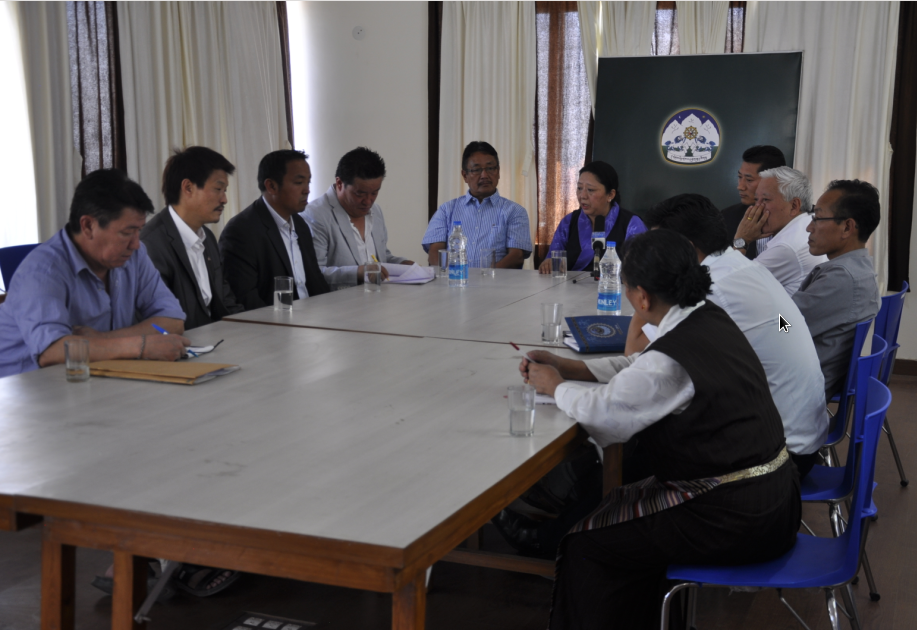 Secretary Sonam Topgyal Khorlatsang and the members of the delegation with the officials of the department of Home.