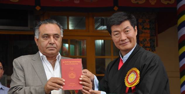 Sikyong Dr. Lobsang Sangay with Mr G S Bali, Transport, Food, Civil Supplies & Consumer Affairs and Technical Education Minister in Himachal Pradesh and other Indian officials on His Holiness the Dalai Lama’s 79th birthday celebrations in Dharamshala, India, 6 July 2014/DIIR Photo/Tenzin Phende