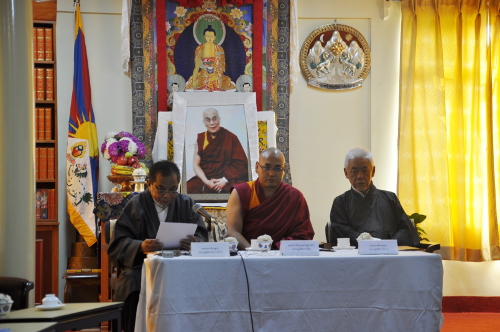 Chief Justice Commissioner Ngawang Phelgyal Gyechen, Deputy Speaker Khenpo Sonam Tenphel and Justice Commissioner Ngawang Choedak at the inaugural session of the fourth Judicial conference. (DIIR Photo)