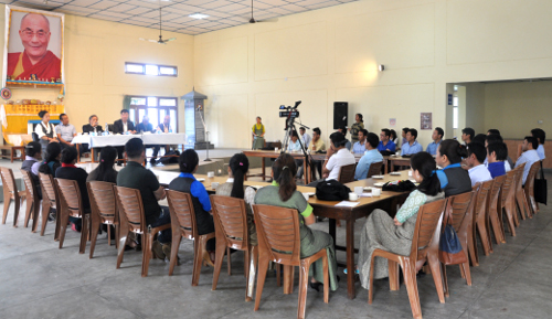 The participants on the first day of the training.