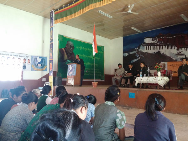 Kalon Pema Chhinjor speaking at the Tibetan settlement in Mainpat, India