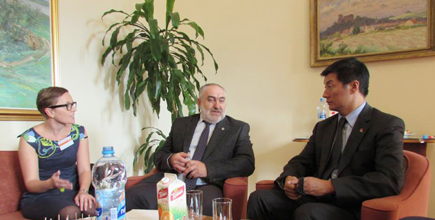 Sikyong Dr. Lobsang Sangay meets Czech Senator Jaroslav Sebak in Prague on 14 October 2014/Office of Tibet