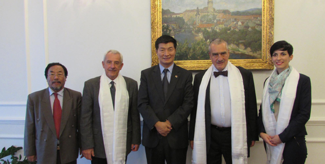 Tibetan political leader Dr. Lobsang Sangay with the parliament members of the Czech Republic in Prague on October 14, 2014/Office of Tibet