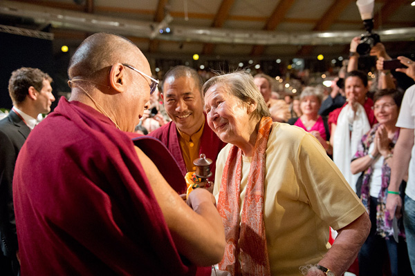 His Holiness the Dalai Lama talking with Ama Wäger in Salzburg, Austria, in May 2012/Photographer Manuel Bauer