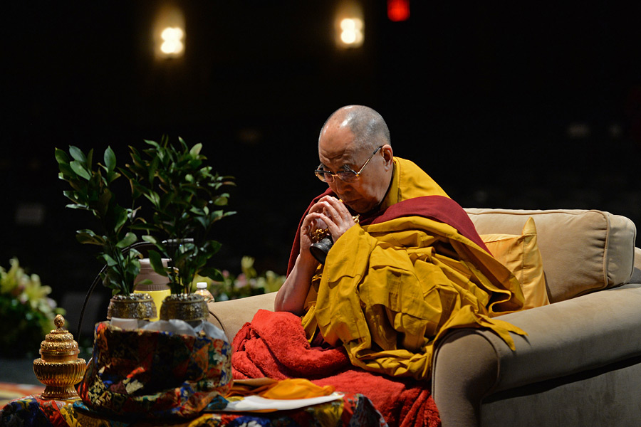 His Holiness the Dalai Lama performs preparatory rituals for the Avalokiteshvara Empowerment in the morning before the start of the teachings at the Manhattan Center in New York City on November 2, 2014. Photo/Sonam Zoksang