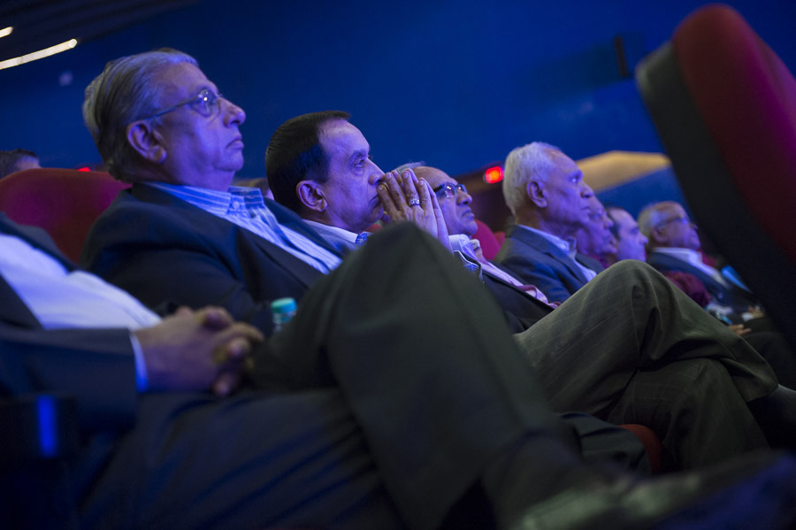 Members of the audience listening to His Holiness the Dalai Lama speaking during the Santokbaa Award ceremony at the Danjeev Kumar Auditorium in Surat, Gujarat, India on January 2, 2015. Photo/Tenzin Choejor/OHHDL
