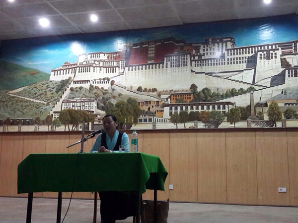 DIIR Kalon Ms. Dicki Chhoyang giving a talk to tibetan students at the Tibetan Youth Hostel in Koramangala, Bangalore.