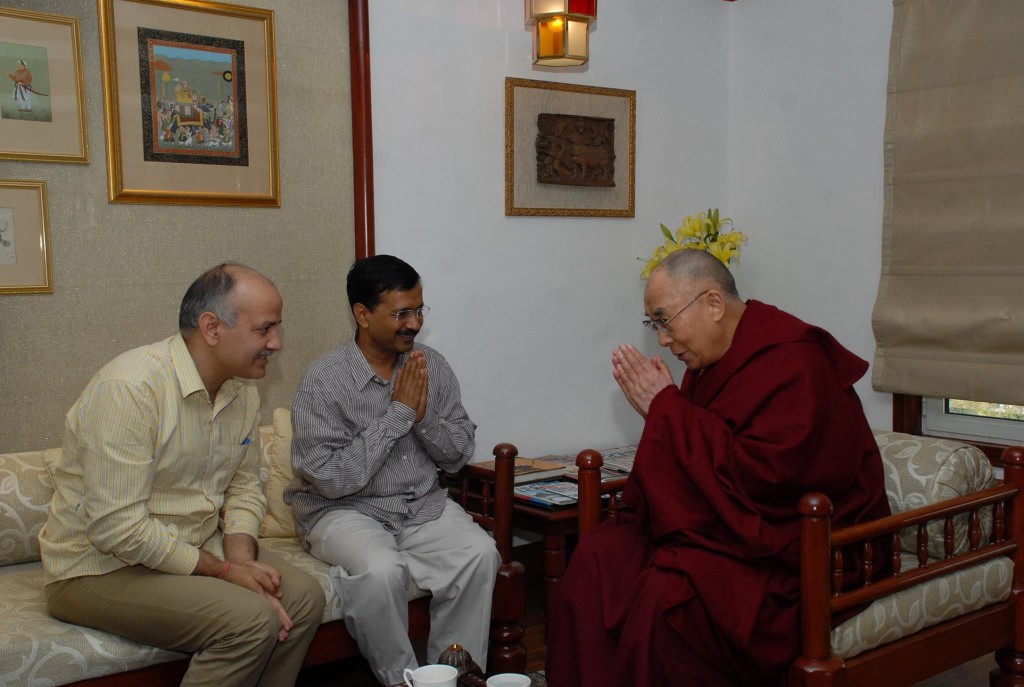 His Holiness the Dalai Lama with Mr. Arvind Kejriwal and Mr. Manish Sisodia, Chief Minister and Deputy Chief Minister of Delhi respectively, 22 March 2015.