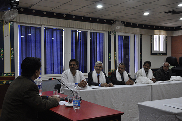 The visiting delegation of Tibet supporters listening to Secretary Tashi Phuntsok's talk.