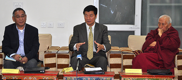 Sikyong Dr. Lobsang Sangay (C), Trisur Prof. Samdhong Rinpoche and education Kalon Ngodup Tsering.