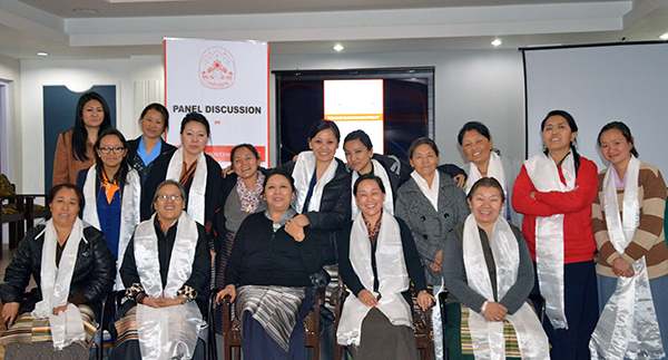 Participants of the day-long panel discussion on CTA's Women Empowerment Policy, posing for a group photo, 14 March 2015.