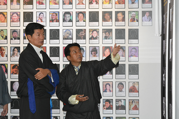 Mr. Tashi Phuntsok, Director of Tibet Museum, explaining the new designs of the exhibition to Sikyong Dr. Lobsang Sangay.