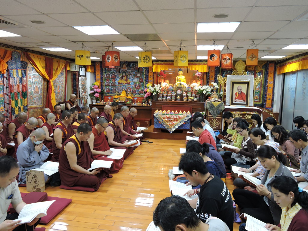 Tibetans and Taiwanese at the prayer service organised by the Office of Tibet, Taiwan.