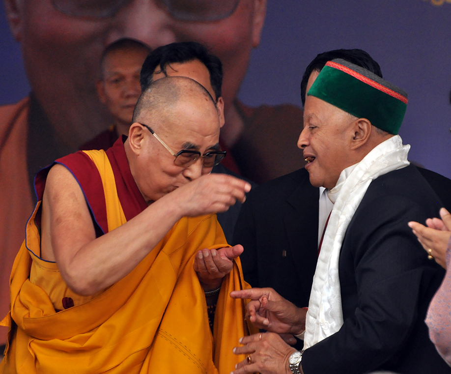 His Holiness the Dalai Lama feeding cake to Shri. Virbhadra SIngh, Honorable Chief Minister of Himachal Pradesh to celebrate the Chief Minister's birthday which falls on 23 June.