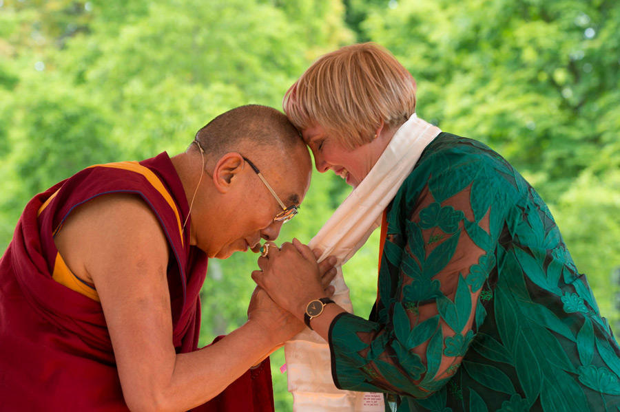 His Holiness the Dalai Lama thanking Green Party member Claudia Roth for her support at Wiesbaden Kupark in Wiesbaden, Hessen, Germany on July 12, 2015. Photo/Manuel Bauer