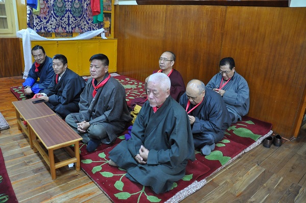 The Parliament Speaker, Kalons, Tibetan Election Commssioners and Tibetan Justice Commissioners at Tsuglakhang, 9 February 2016.