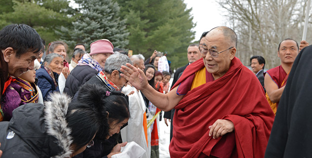 His Holiness the Dalai Lama greeting well-wishers on his arrival at Deer Park in Madison, WI, USA on March 5, 2016. Photo/Jeremy Russell/OHHDL