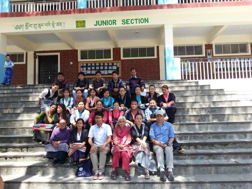 A group photo o0f the participants with the resource person.