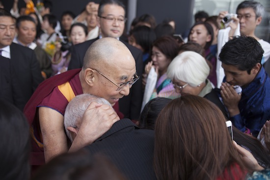 Japanese Tibet Supporters and devotees greeting His Holiness the Dalai Lama.