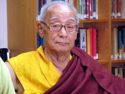 His Eminence Sakya Dagchen Rinpoche