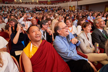 Many of the over 1900 people attending the Mind & Life Dialogue enjoying a moment of laughter during Prof Dr Markus Heinrichs' presentation at the Bozar Centre's Henry le Boeuf Hall in Brussels, Belgium on September 9, 2016. Photo/Olivier Adam