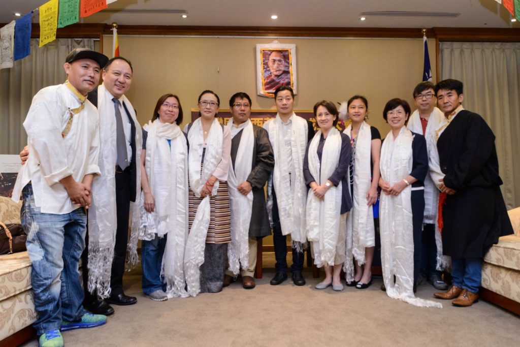 A group photo of the Taiwanese Parliamentarians and Tibetan parliamentarians with Representative Mr Dawa Tsering and Mr Tashi Tsering.