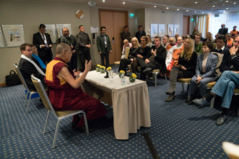 His Holiness the Dalai Lama speaking to a group of Tibet supporters from the Baltic States in Riga, Latvia on October 11, 2016. Photo/Tenzin Choejor/OHHDL