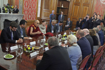His Holiness the Dalai Lama meeting with Parliamentarians of the Christian and Democratic Union - Czechoslovak People's Party at the Ministry of Culture in Prague, Czech Republic on October 18, 2016. Photo/Ondrej Besperat