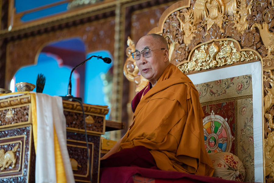 His Holiness the Dalai Lama speaking at Deyang Monastery in Mundgod, Karnataka, India on December 17, 2016. Photo/Tenin Choejor/OHHDL
