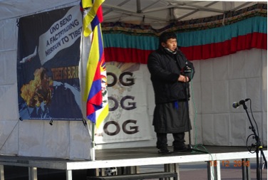 Mr Tenzin Nyingbu, President of Tibetan Community in Switzerland and Liechtenstein addressing the gathering.