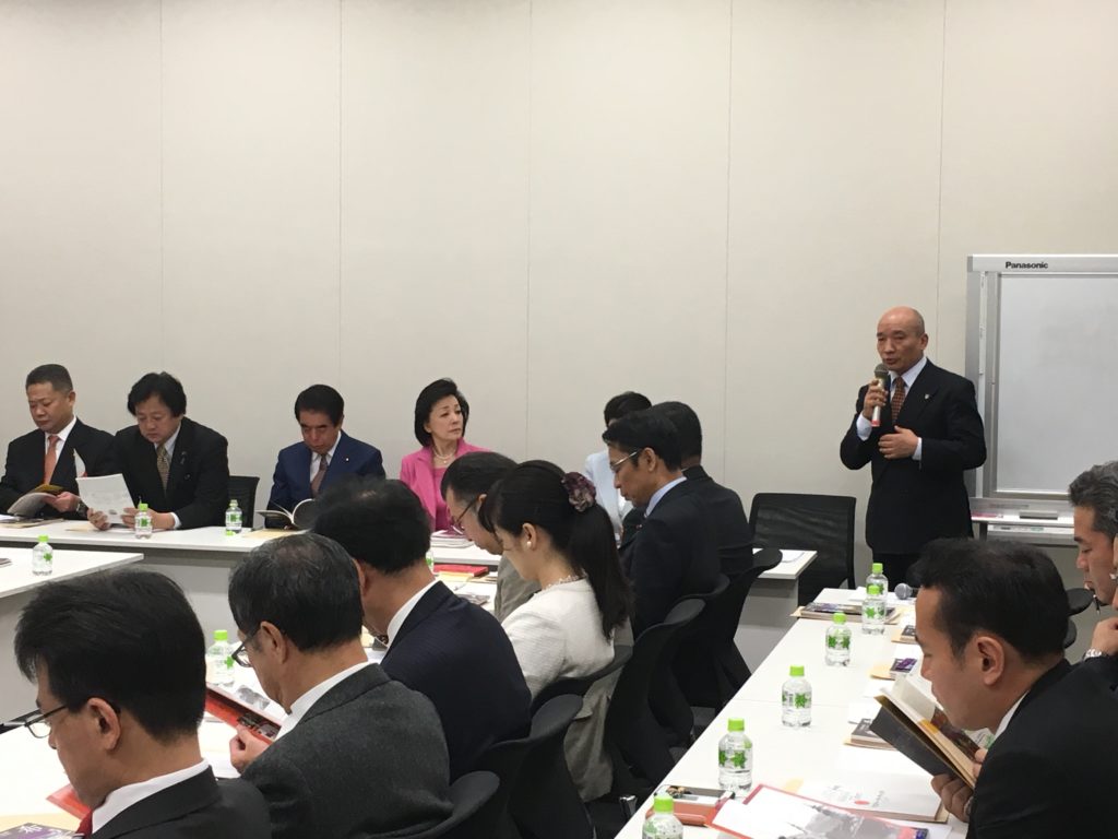 Mr Lungtok, Representative of His Holiness the Dalai Lama for Japan and East Asia, addressing the inauguration of All Party Japanese Parliamentary Group for Tibet at the Japanese Parliament building in Tokyo, Japan, on 14 December 2016/Office of Tibet