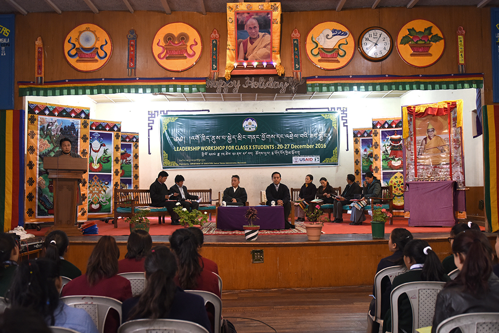 Mr Tenzin Lodoe delivering the introductory remarks of the workshop.
