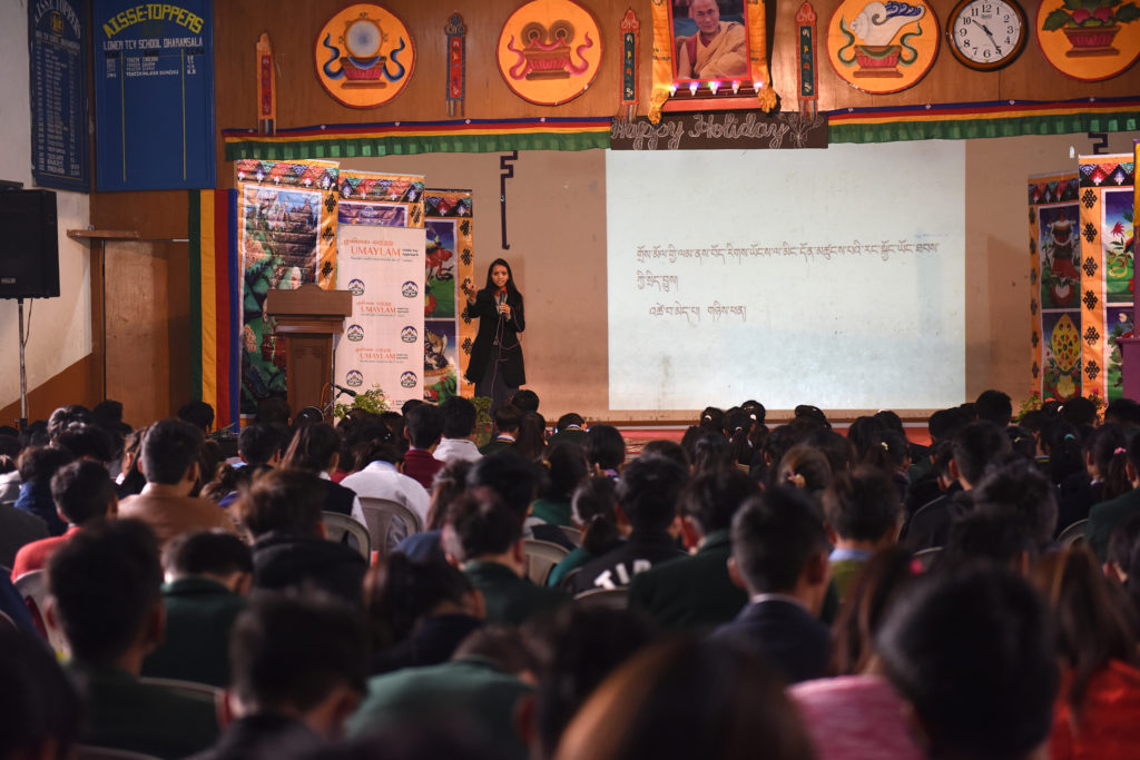 Ms Kalden Tsomo explaining the concept of the Middle Way Approach to the students, 23 December 2016.