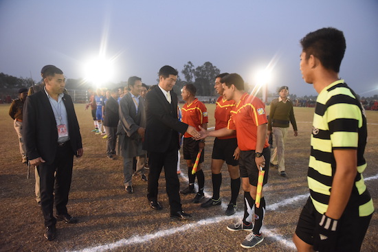 SIkyong meeting the players before the final match of the tournament, 13 January 2017.