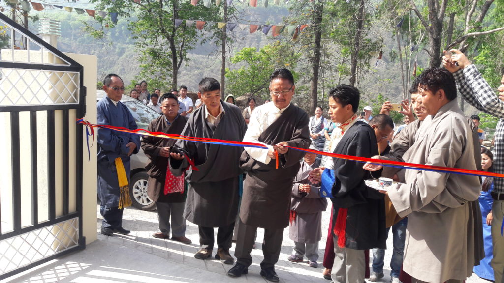 Home Kalon Sonam Topgyal Khorlatsang inaugurating the new guest house of the settlement.
