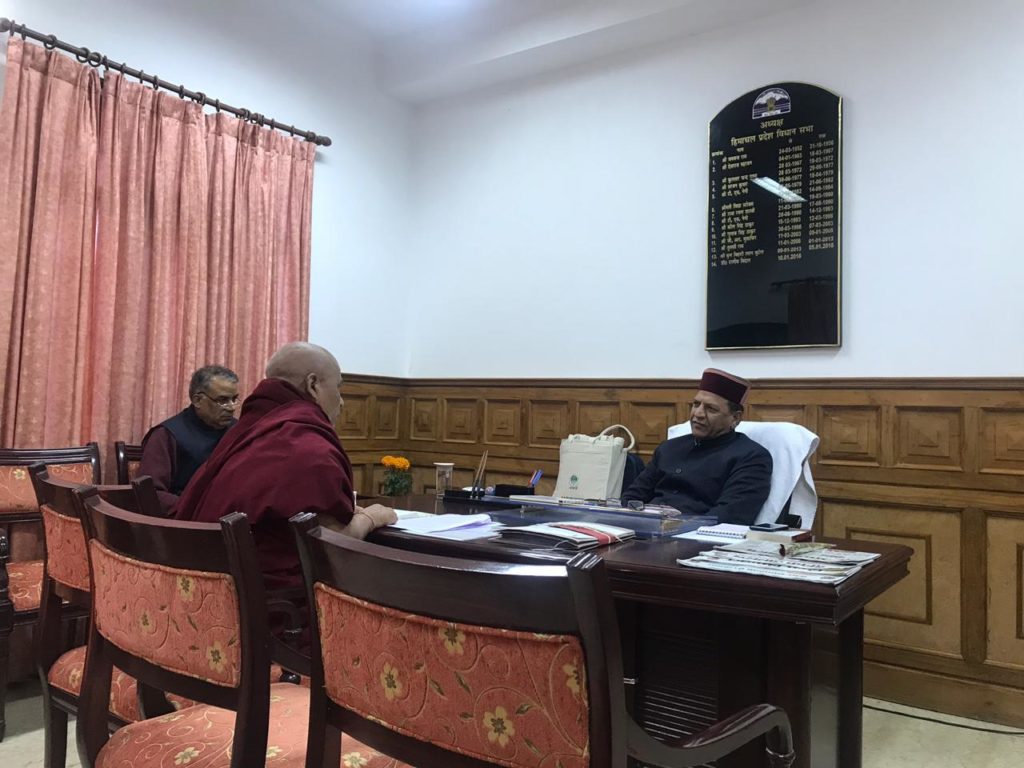 The Deputy speaker in conversation with Himachal Pradesh Vidhan Sabha Speaker Dr. Rajeev Bindal. Photo/ Tibetan parliamentary secretariat